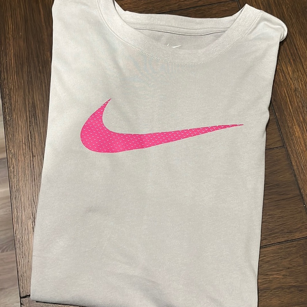 Mens brand new Nike shirt